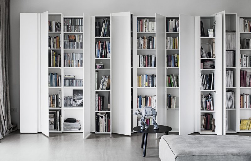 Книжные шкафы невысокие узкие