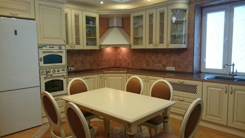 Кухни в частном доме