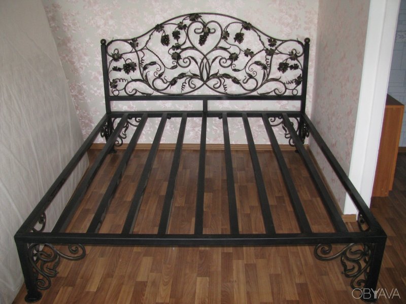 Кровать из металла