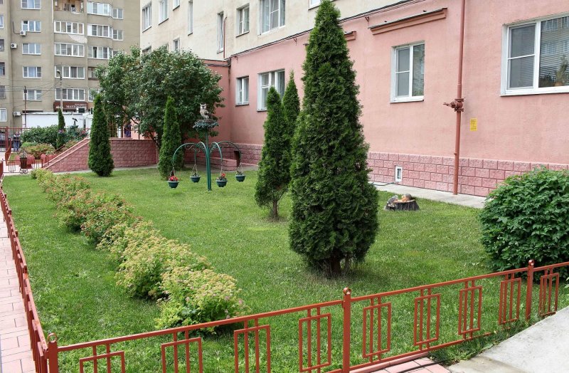Озеленение придомовой территории многоквартирного дома