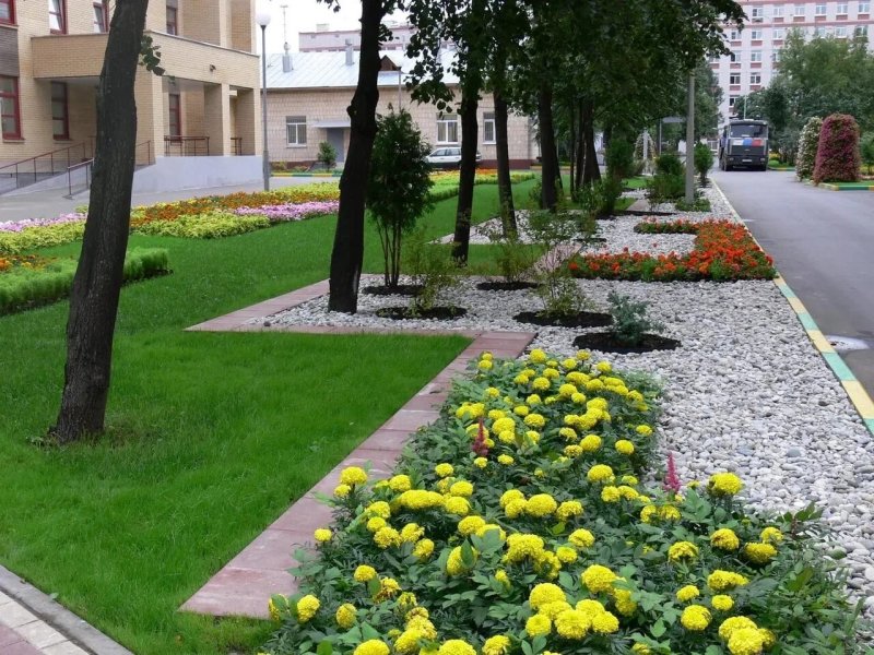 Прямоугольная клумба