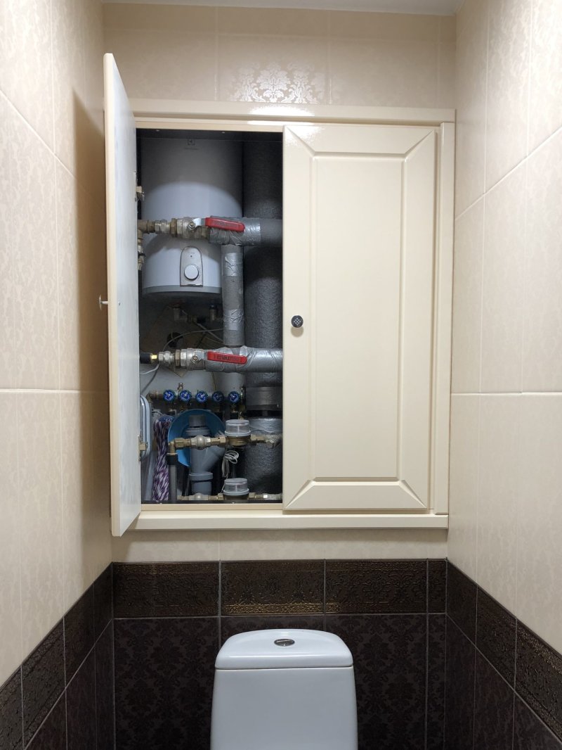 Сантехнический шкаф