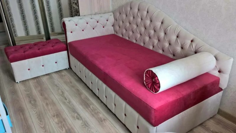 Детская кровать с каретной стяжкой