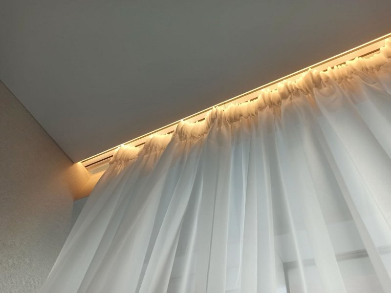 Карниз для штор с подсветкой