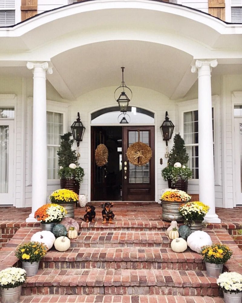 Halloween decorating