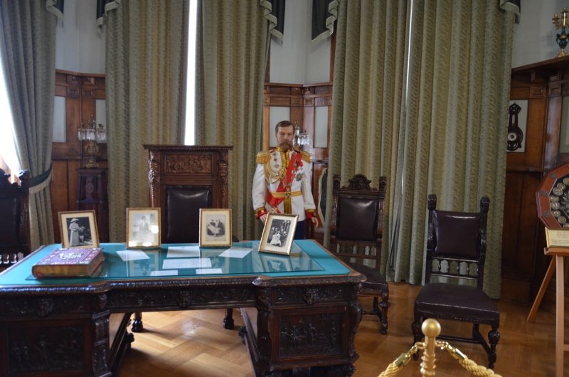 Крым ливадийский дворец кабинет николая 2