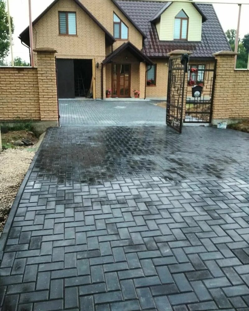 Тротуарная плитка во дворе