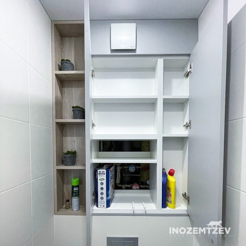 Шкаф над инсталляцией