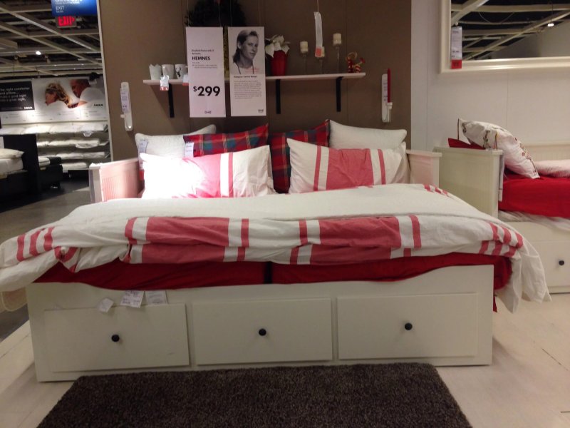 Кушетка ikea бримнэс