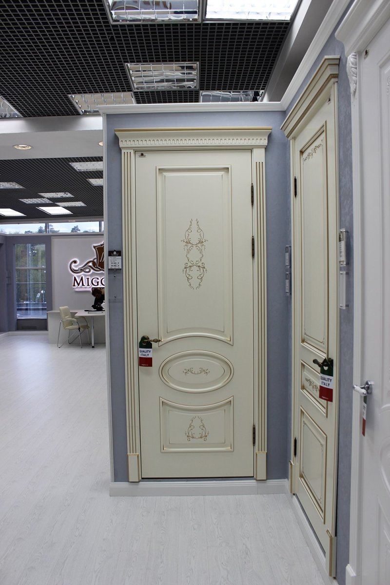 Двери межкомнатные классические
