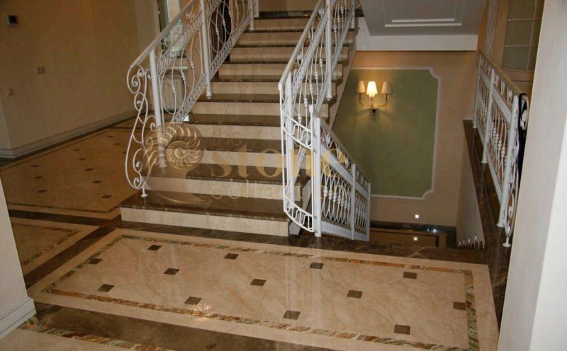 Мраморная лестница