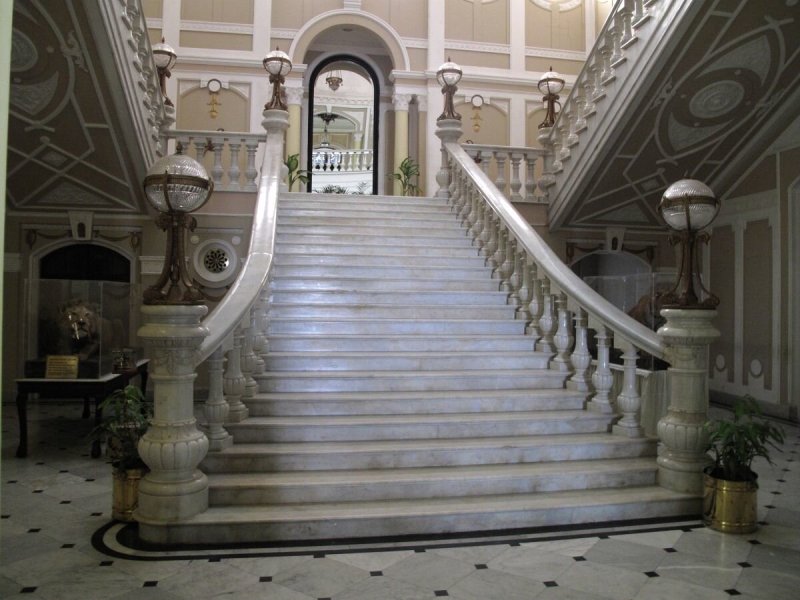 Мраморная лестница юсуповского дворца