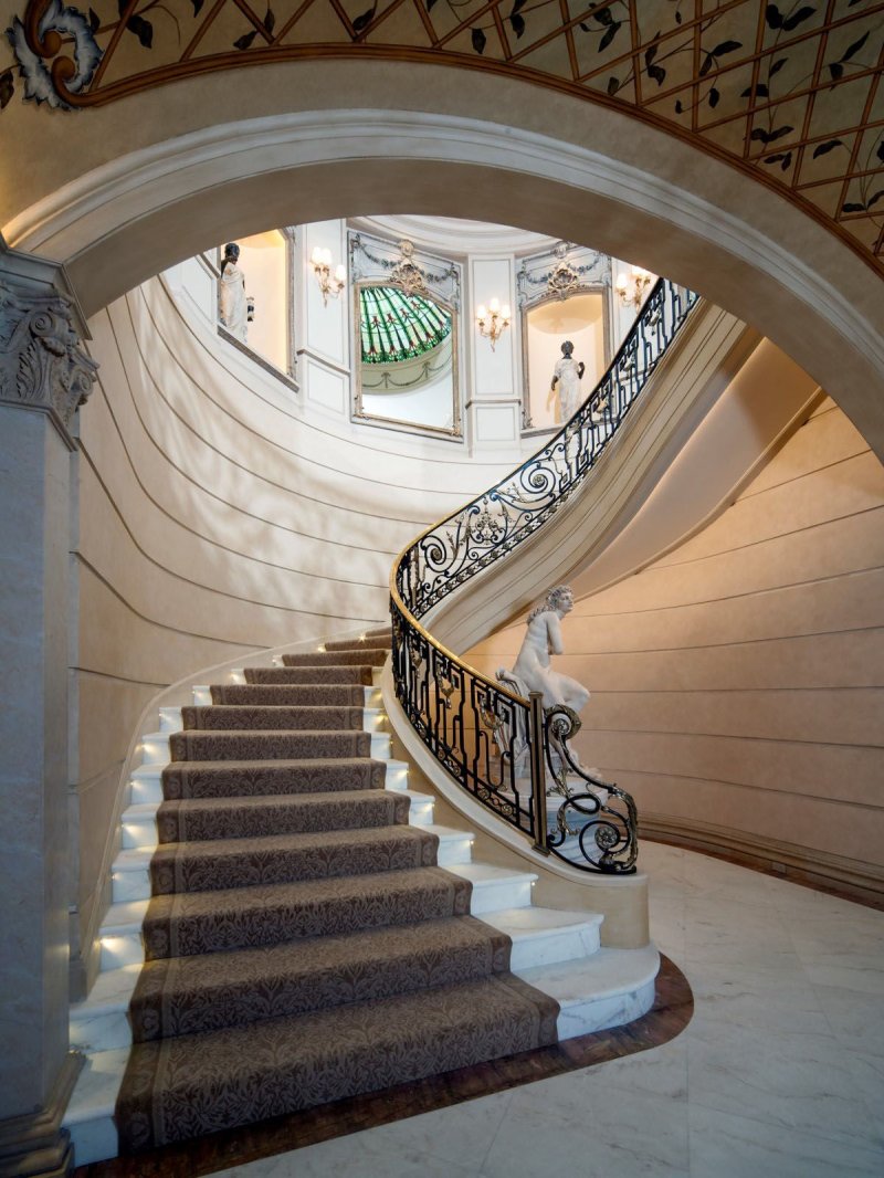 Лестница petit palais