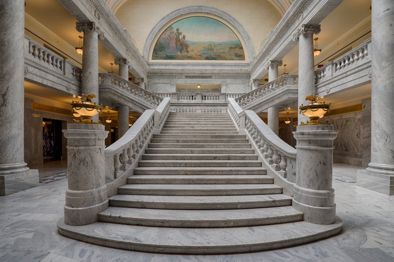 Мраморные ступени