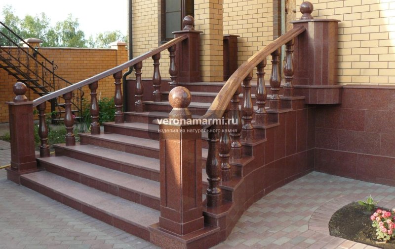 Лестница из гранита