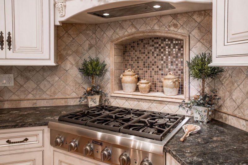 Kitchen backsplash