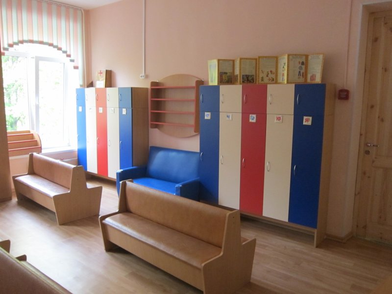 Шкафчики в детский сад в раздевалку