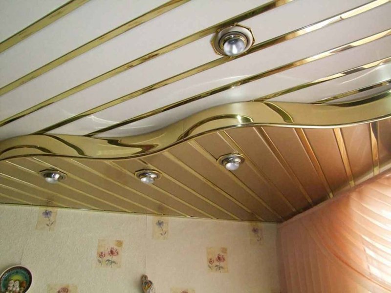 Потолки из пластиковых панелей