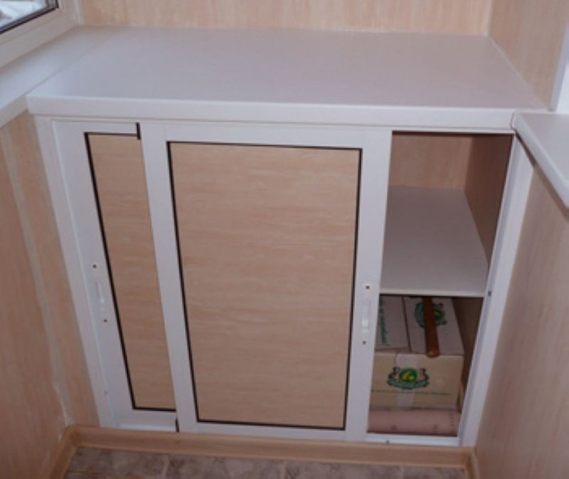 Шкаф для балкона