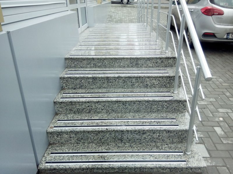 Ступени из гранита