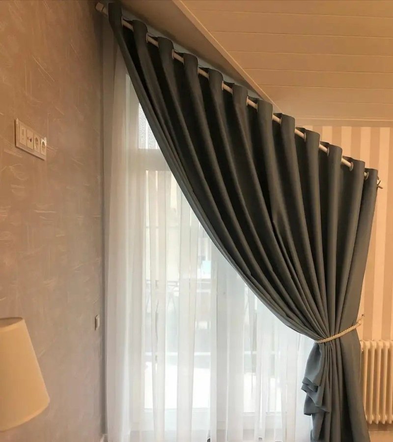 Шторы и карнизы