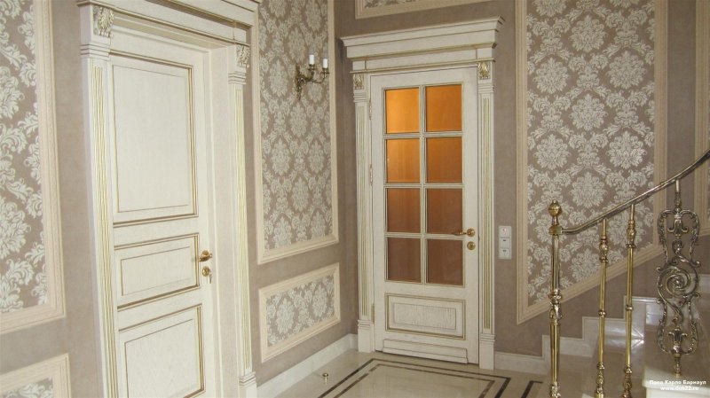 Двери в классическом стиле