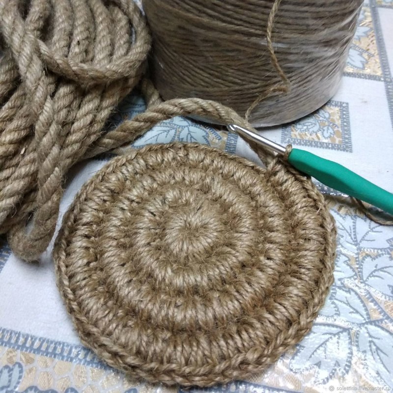 Подставка из джута для горячего