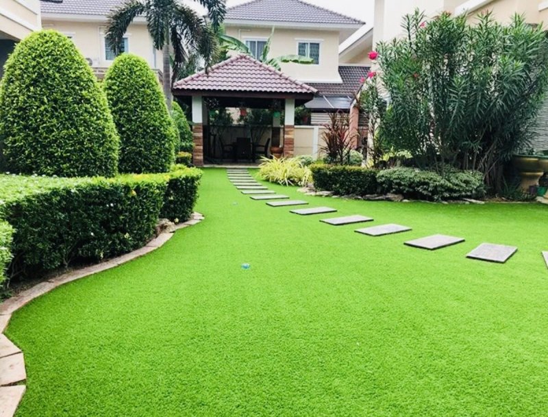Synthetic grass mat