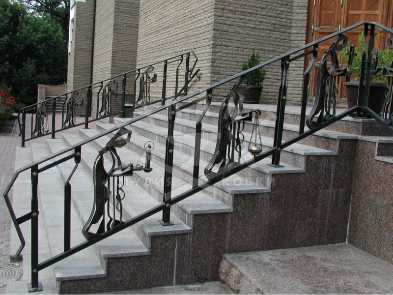 Перила для лестниц из металла