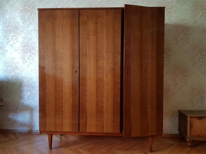 Шкаф платяной трехстворчатый ссср румыния