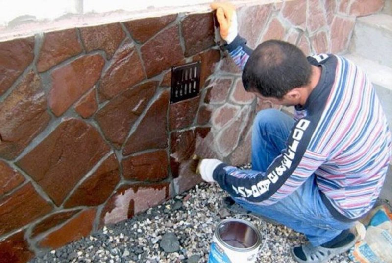 Облицовка цоколя камнем
