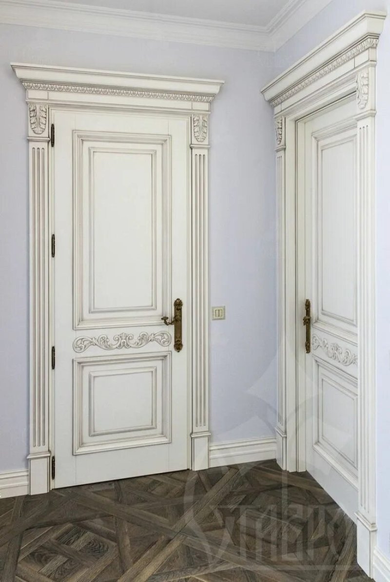 Классическая дверь