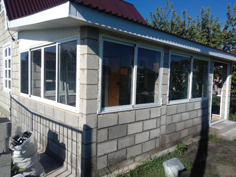 Остекление террасы на даче