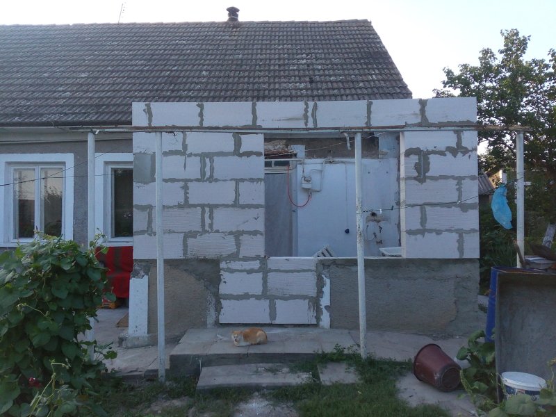 Пристройка из пеноблоков к деревянному дому
