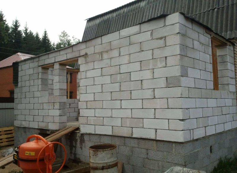 Пристрой из газосиликатных блоков