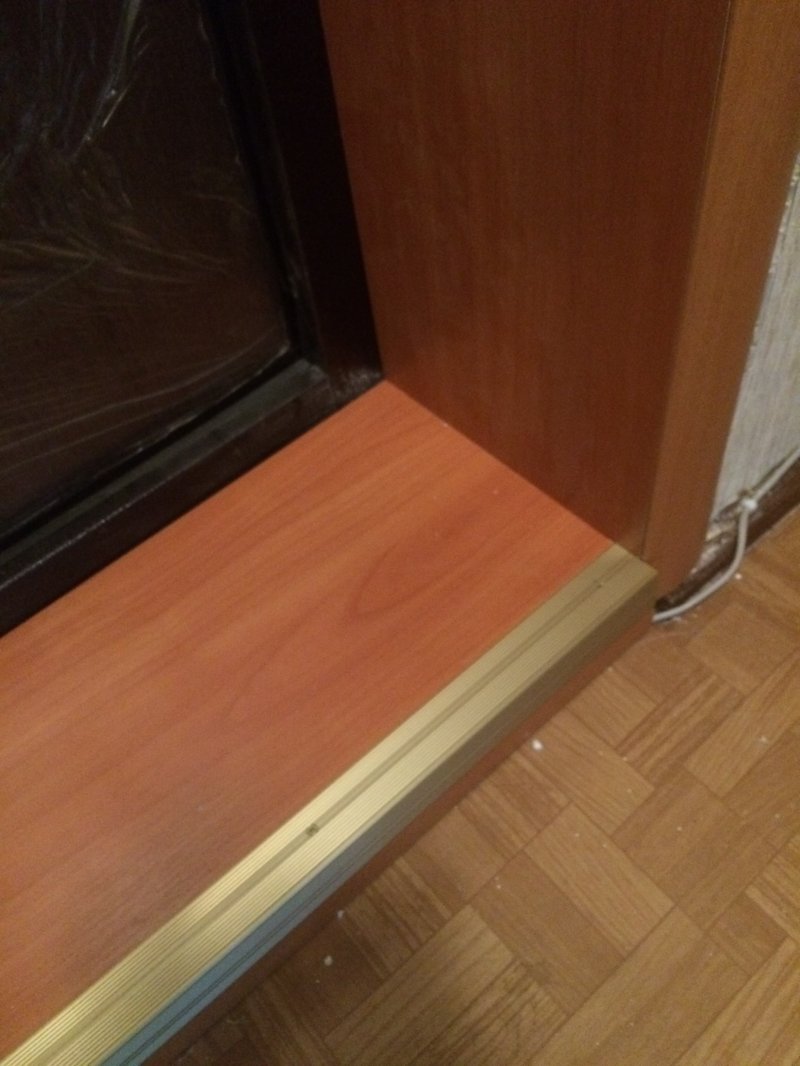 Порожек для входной двери