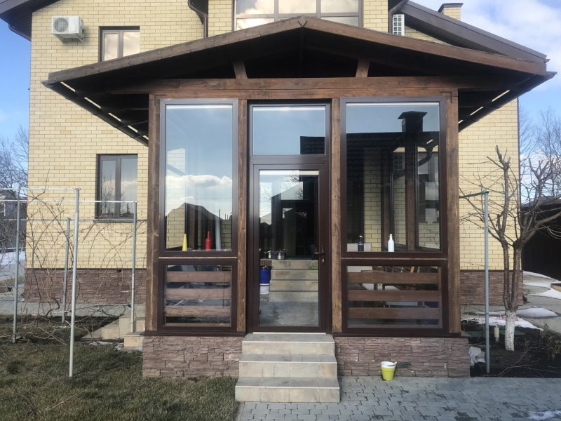 Застекленная входная группа