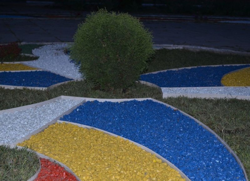 Цветной щебень