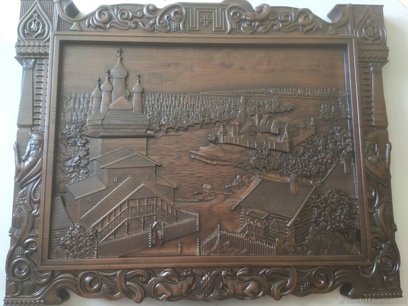 Резное панно