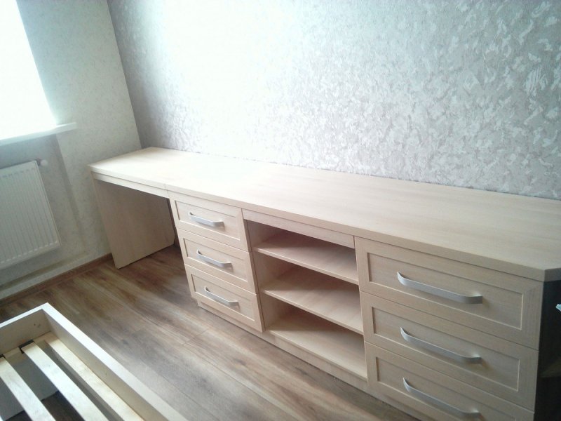 Комод со столом