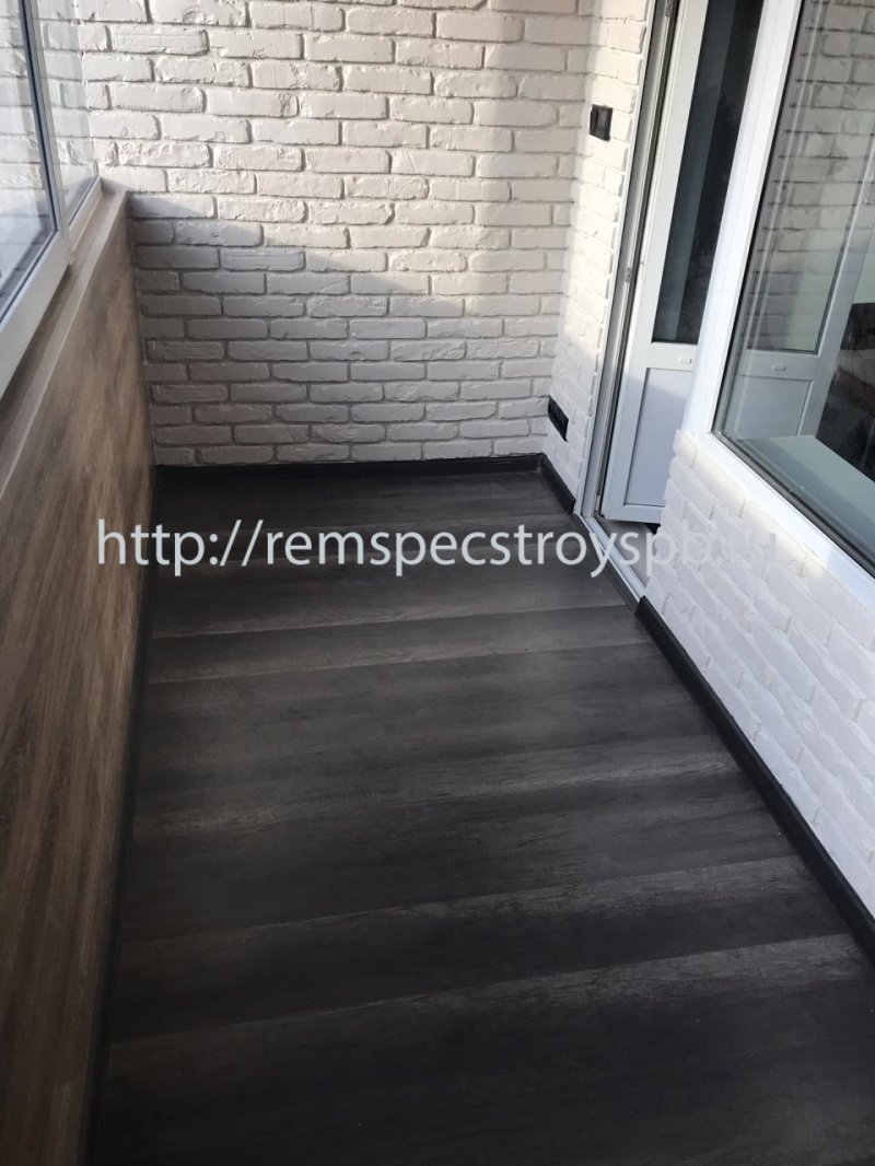 Отделка балкона ламинатом