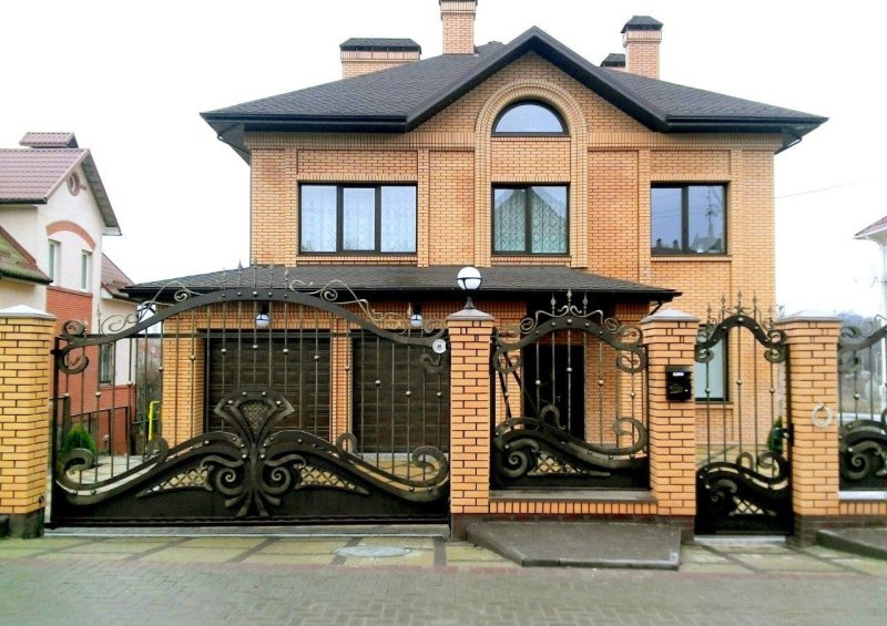 Красивые дома из кирпича