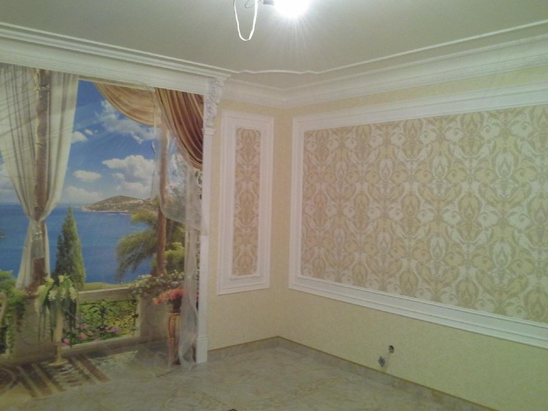 Фрески в интерьере гостиной