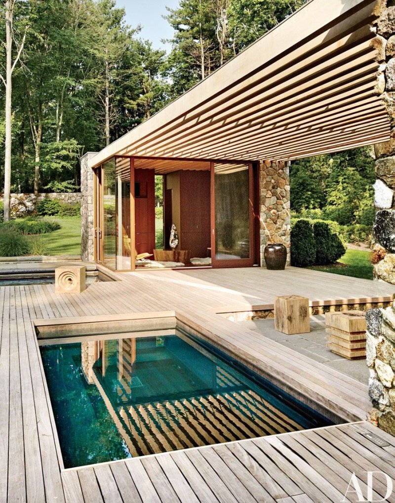 Outdoor swimming pool