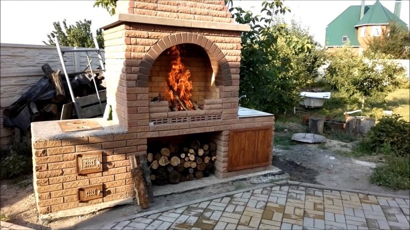 Дачный мангал из кирпича