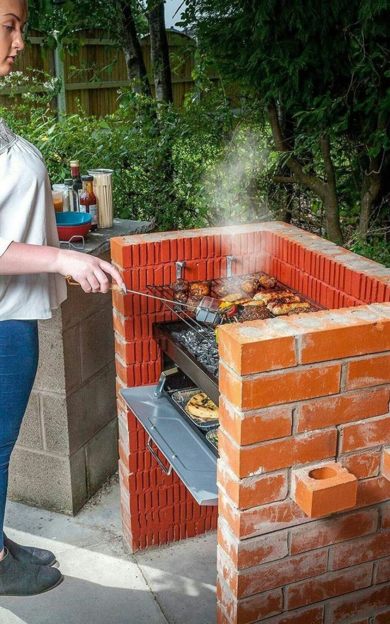 Мангал из кирпича для дачи