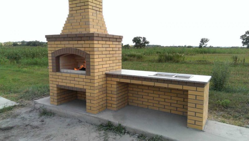 Мангал из кирпича