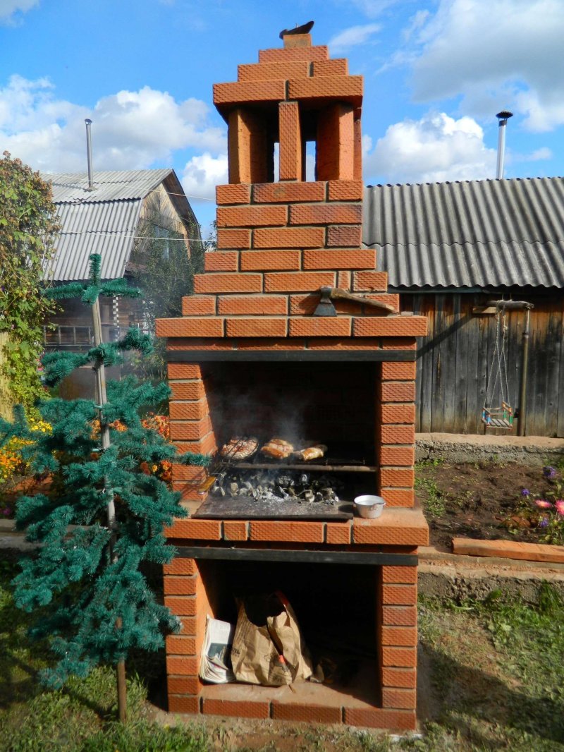 Барбекю из кирпича для дачи