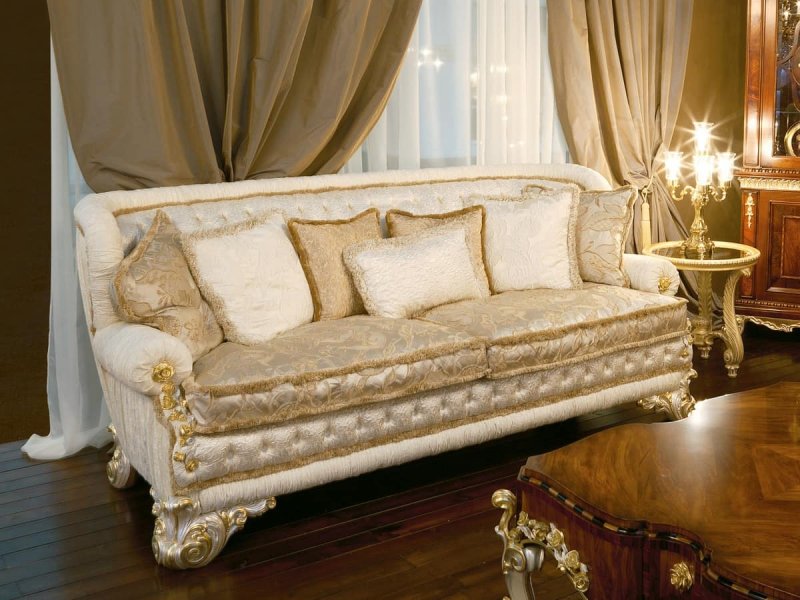 Диван классический