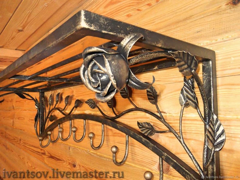 Вешалка настенная кованая